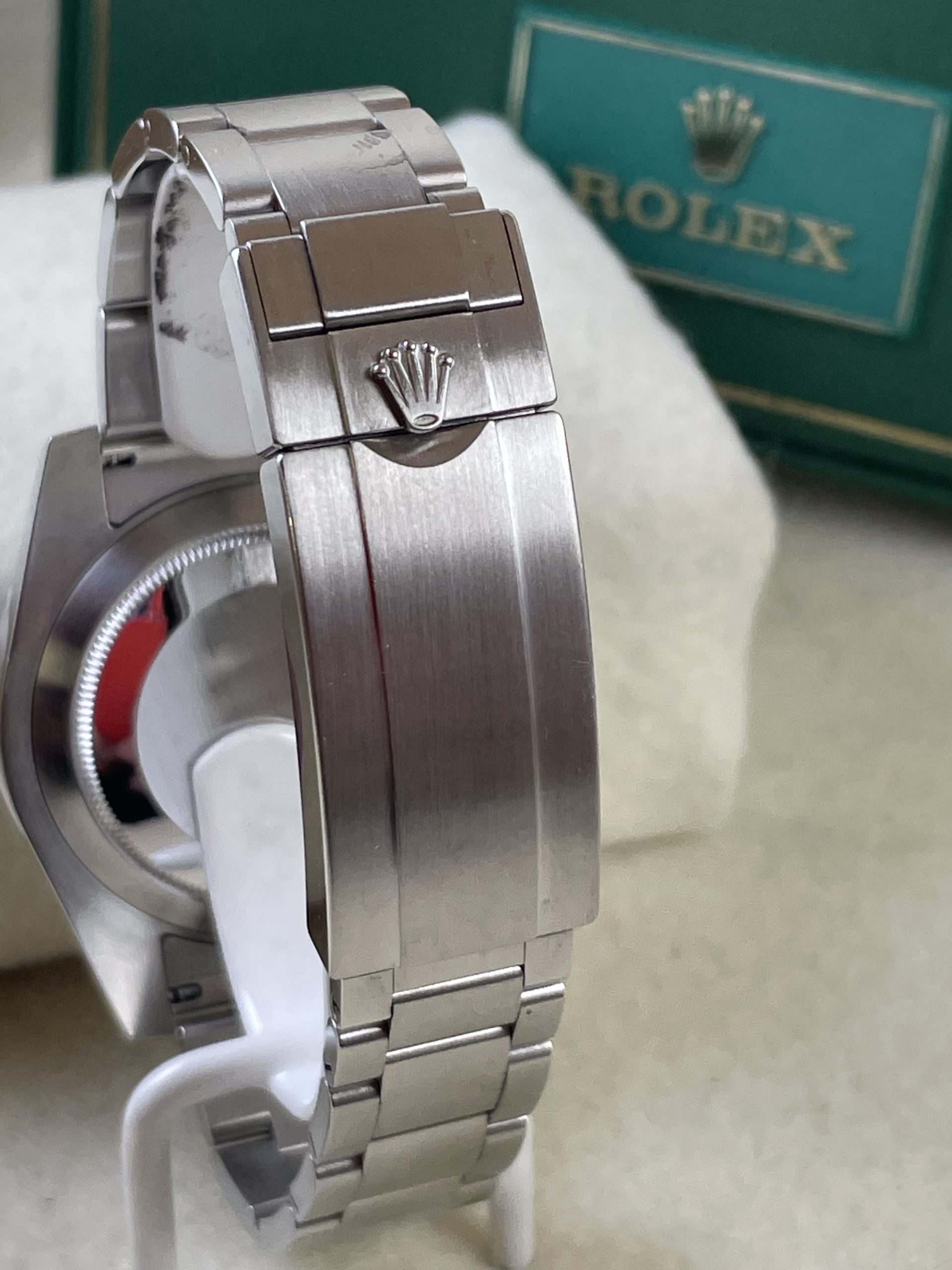 Rolex Submariner #116610LV "Hulk" Collector Set - Image 3