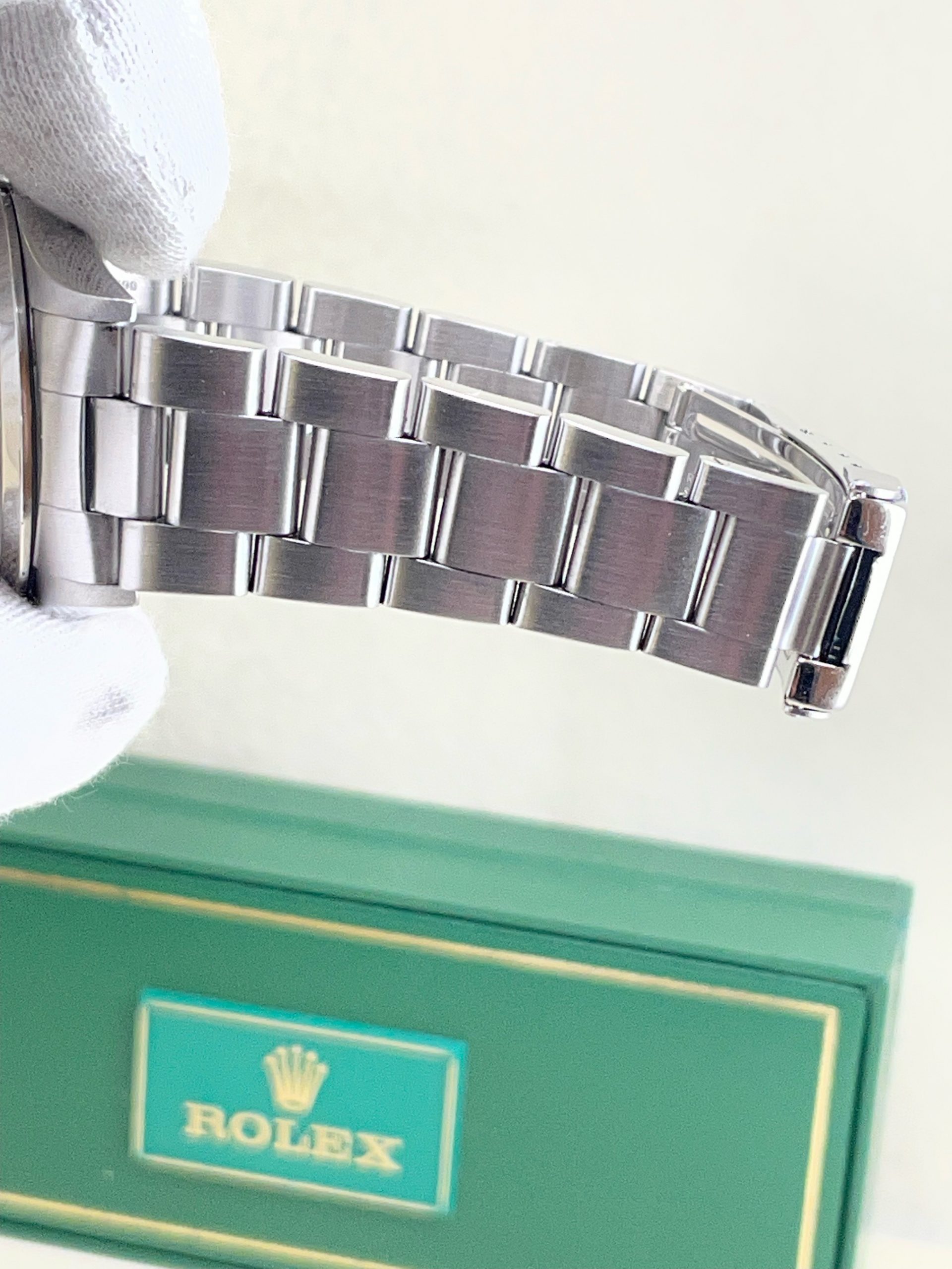 Rolex Explorer 1 Reference #14270 Full Set Box & Papers - Image 4