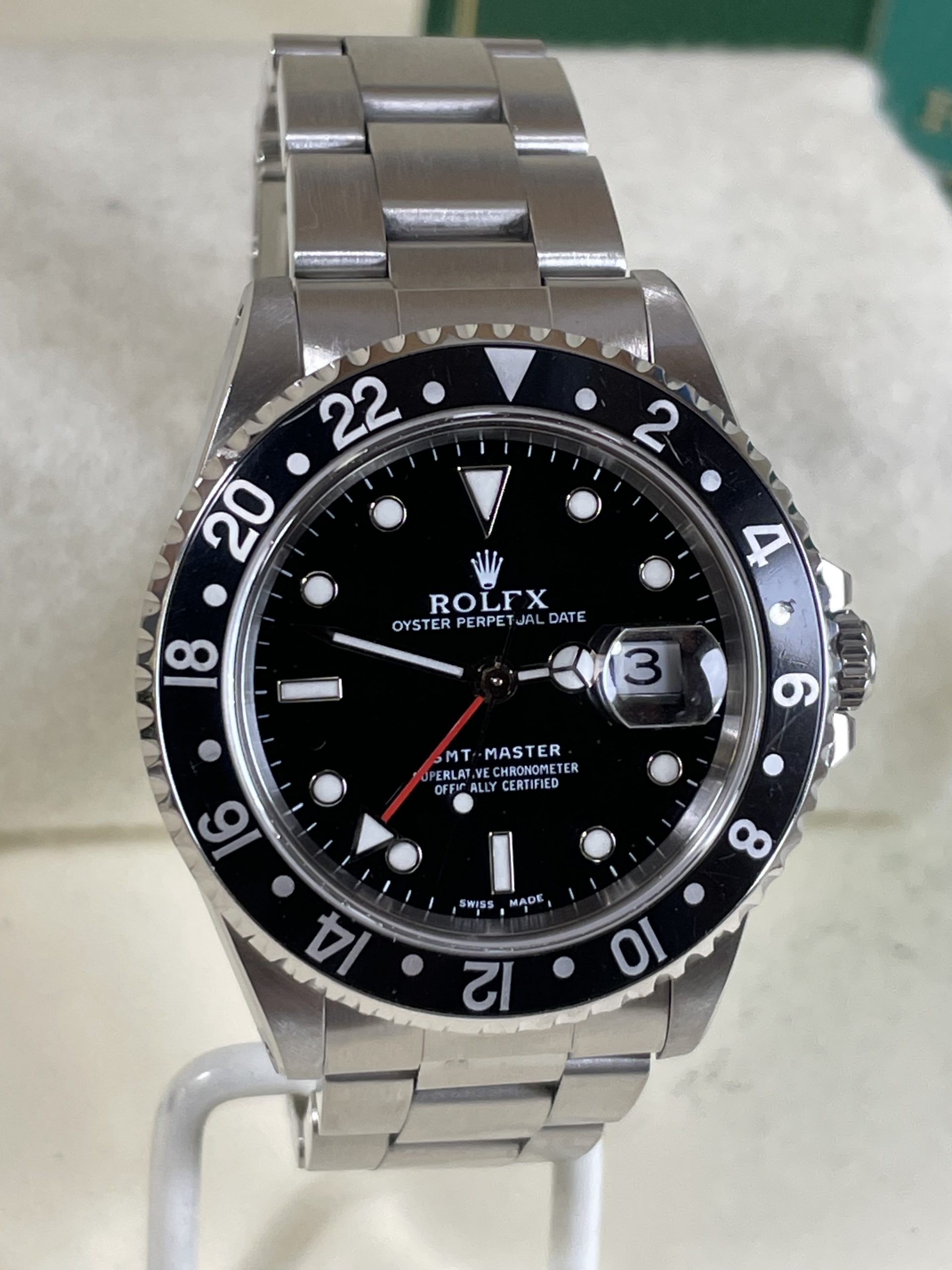 Rolex GMT Master II #16700 Black Dial / Black Bezel in Excellent Condition. Full Set - Image 2