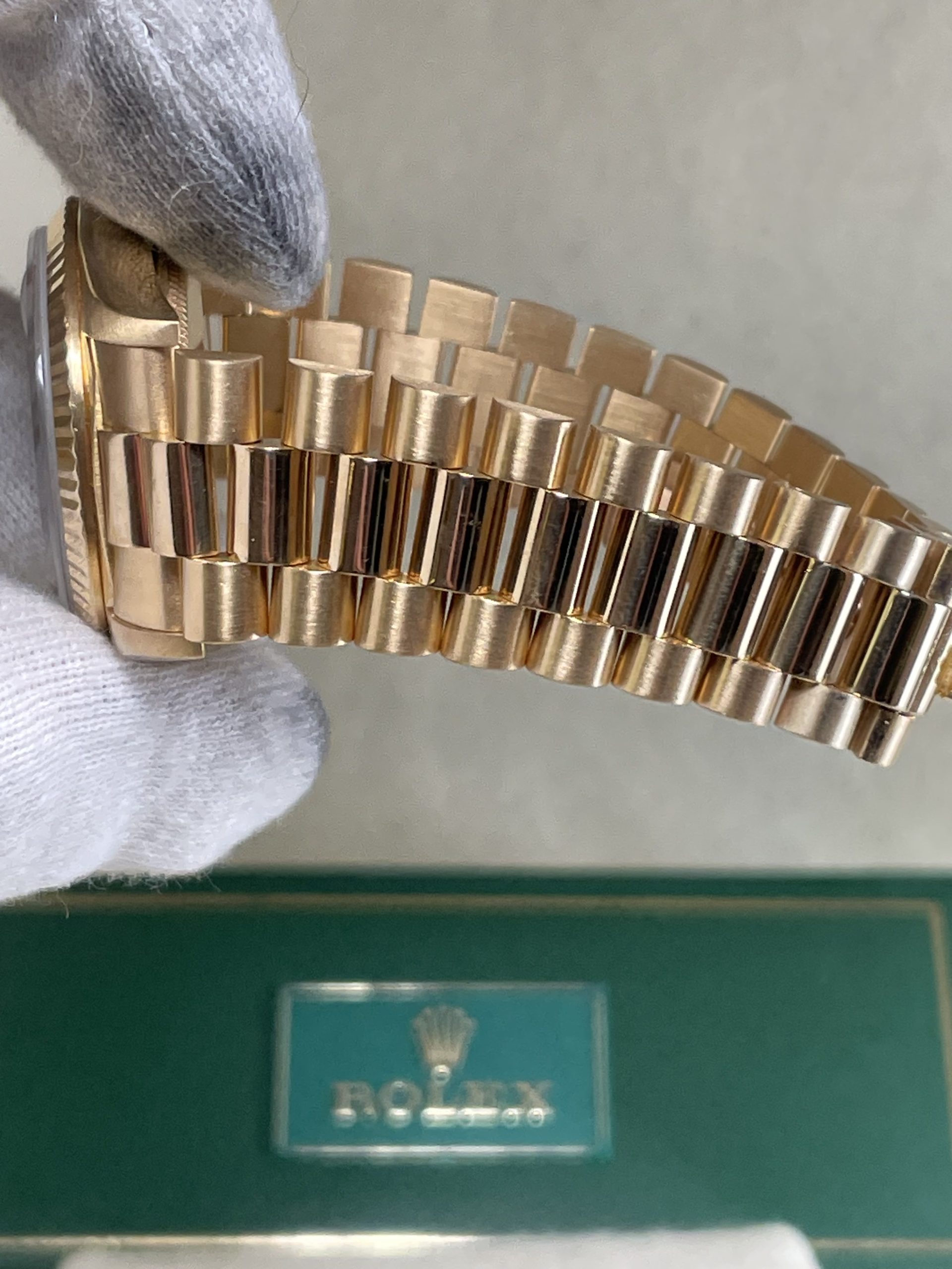 Men's Rolex Day-Date President #18238 18K Gold Champagne Dial Double Quick-Set - Image 6
